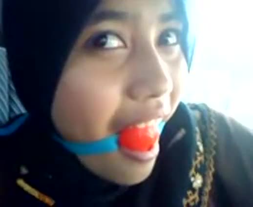 Cute girl cleave gagged