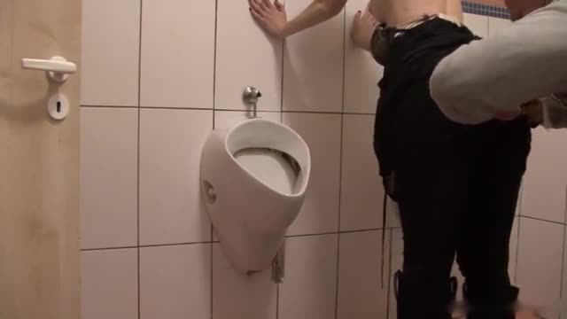 Guy fucks drunk pretty milf in the pub toilet